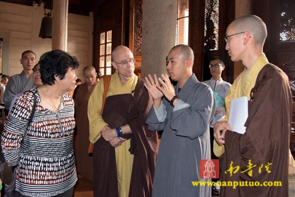 Pháp sư Hằng Thật Trụ trì Vạn Phật Thánh Thành, Hoa Kỳ viếng thăm Phật học viện Mân Nam, Trung Quốc