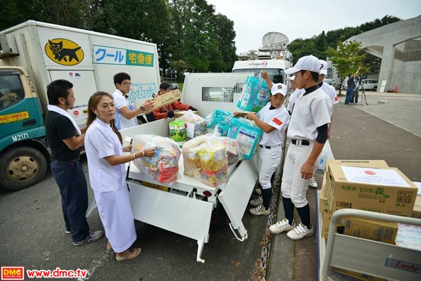 Thái Lan: Đoàn Từ thiện xã hội Tu viện Wat Phra Dhammakaya cứu trợ lũ lụt ở Nhật Bản