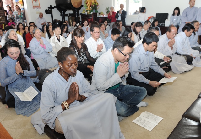 Hoa Kỳ: Lễ Vu Lan 2015 và triển lãm ảnh chùa Việt Nam tại chùa An Lạc - Indiana