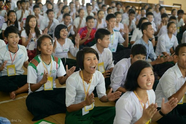 Myanmar: Chùm ảnh chuẩn bị 10 nghìn vị Tăng diễu hành vị trí hình ảnh đẹp ấn tượng