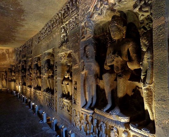 Ấn Độ: Ngôi Đại Già lam Cổ Tự Ajanta nghìn năm tuyệt tác trong hang động