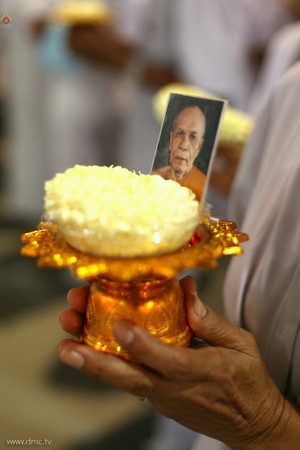 Thái Lan: Chùm ảnh Lễ tưởng niệm 98 năm ngày Thiền sư Phra Mongkhonthepmuni ngộ đạo