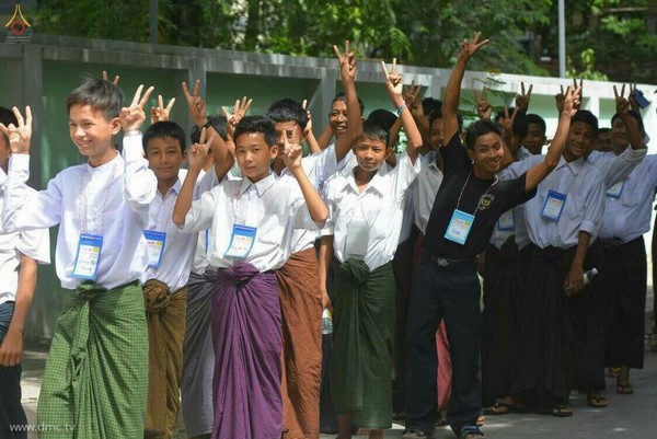 Myanmar: Chùm ảnh chuẩn bị 10 nghìn vị Tăng diễu hành vị trí hình ảnh đẹp ấn tượng