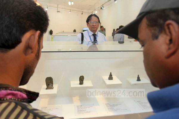 Chùm ảnh Triển lãm tác phẩm điêu khắc Phật giáo tại Bảo tàng Quốc gia Bangladesh