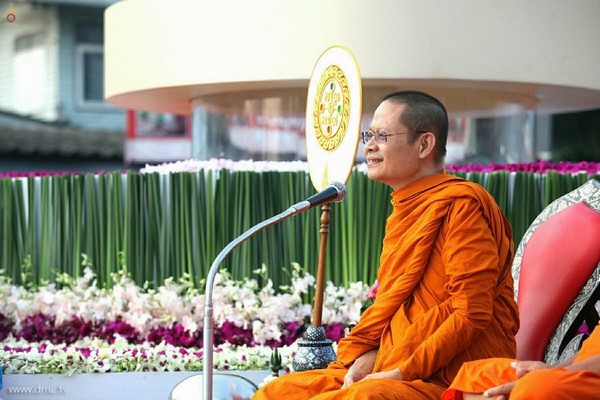 Thái Lan: Chùm ảnh 10 nghìn vị Tăng từ 9 Tỉnh thành diễu hành khất thực miền Trung