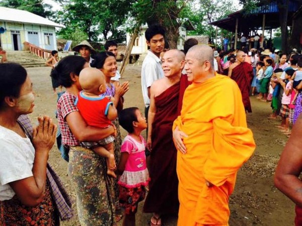 Tu viện Wat Phra Dhammakaya, Thái Lan cứu trợ luc lụt tại Myanmar