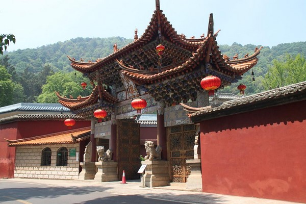 Trung Quốc: Danh lam thắng tích Hoa Đình Thiền Tự tỉnh Vân Nam
