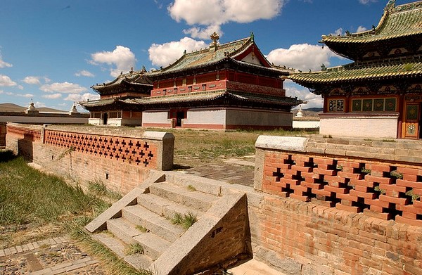Mông Cổ: Ngôi Già lam Cổ tự Erdene Zuu tuyệt đẹp