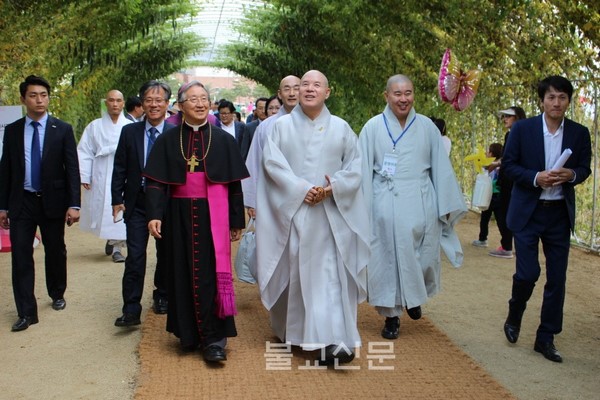 Hàn Quốc: Lễ hội “Gieo hạt giống hạnh phúc với nhau trong cuộc sống”