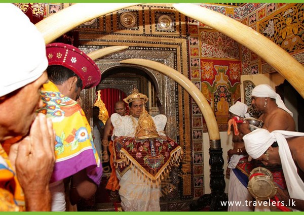 Danh lam Cổ Tự Dalada Maligawa Quốc bảo Sri Lanka