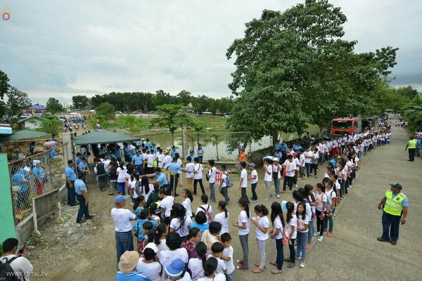 Philippines: Thiền viện Middleway, Thái Lan phối hợp với Tp Iloilo tổ chức thắp sáng hòa bình