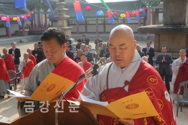 Lãnh đạo Phật giáo liên Triều  đàm phán cho hòa giải dân tộc tại biên giới Kaesong