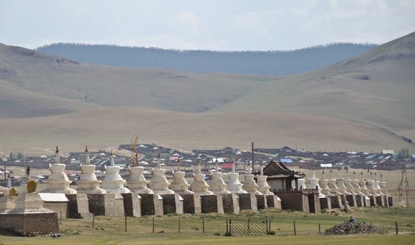 Mông Cổ: Ngôi Già lam Cổ tự Erdene Zuu tuyệt đẹp