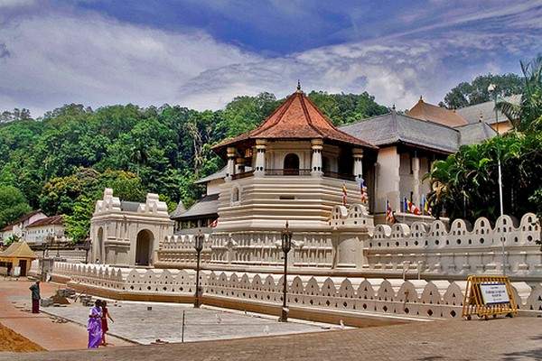 Danh lam Cổ Tự Dalada Maligawa Quốc bảo Sri Lanka
