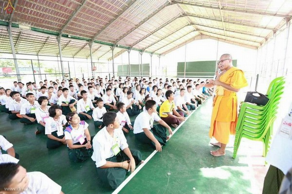 Myanmar: Chùm ảnh chuẩn bị 10 nghìn vị Tăng diễu hành vị trí hình ảnh đẹp ấn tượng