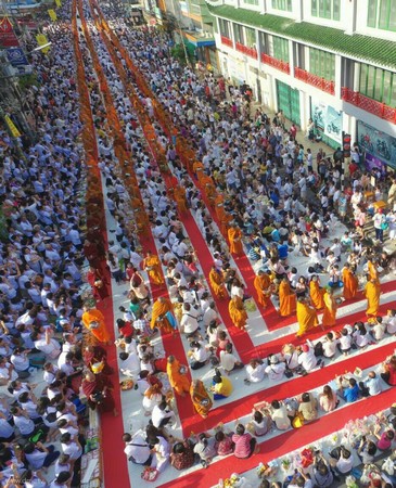 Thái Lan: Chùm ảnh Lễ cúng dường 10 nghìn vị tăng sĩ quốc tế tại Tp. Hat Yai