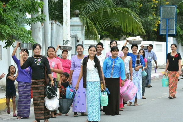 Myanmar: Chùm ảnh 10 nghìn chư Tăng diễu hành xung quanh Cố đô Phật giáo Mandalay