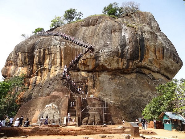 Danh lam thắng tích Sigiriya Lions Rock Phật giáo Cổ Sri Lanka