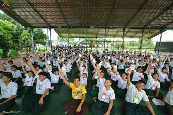 Myanmar: Chùm ảnh chuẩn bị 10 nghìn vị Tăng diễu hành vị trí hình ảnh đẹp ấn tượng