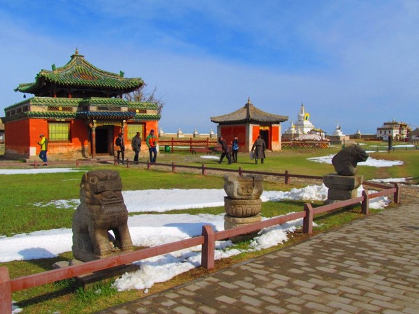 Mông Cổ: Ngôi Già lam Cổ tự Erdene Zuu tuyệt đẹp