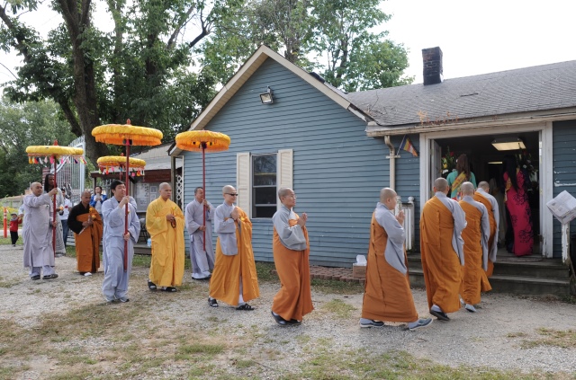 Hoa Kỳ: Lễ Vu Lan 2015 và triển lãm ảnh chùa Việt Nam tại chùa An Lạc - Indiana