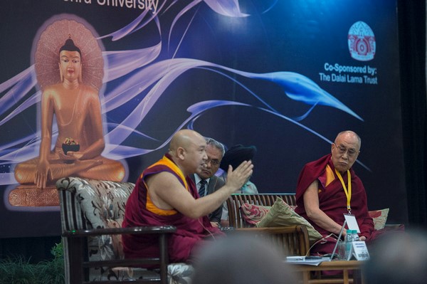 Hội đàm Vật lý Lượng tử và Triết học Trung Quán luận tại Đại học Jawaharlal Nehru, Ấn Độ