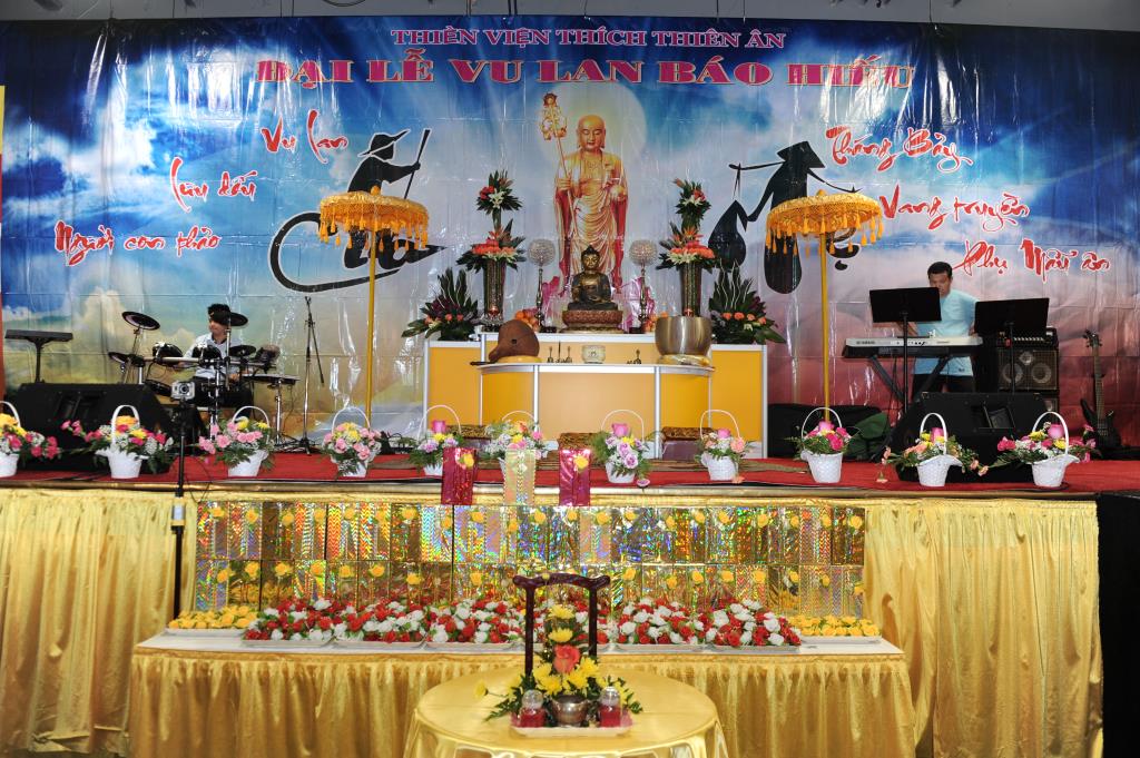 Hội Lệ Vu Lan - Mua Hiếu Hạnh 2015 Do Thiền Viện Thích Thiên Ân, Atlanta (Hoa Kỳ) Tổ Chức