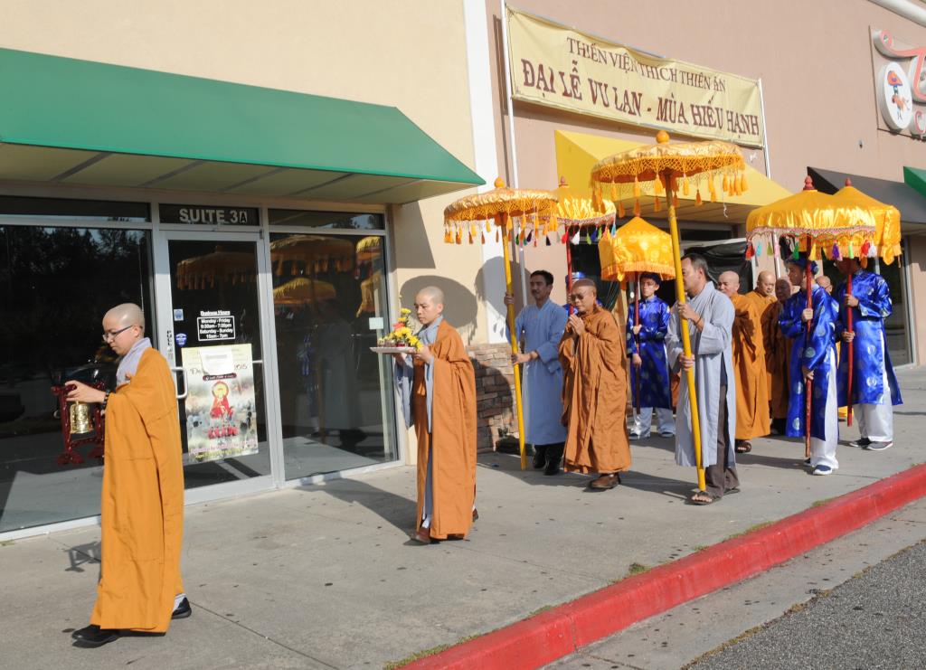 Hội Lệ Vu Lan - Mua Hiếu Hạnh 2015 Do Thiền Viện Thích Thiên Ân, Atlanta (Hoa Kỳ) Tổ Chức