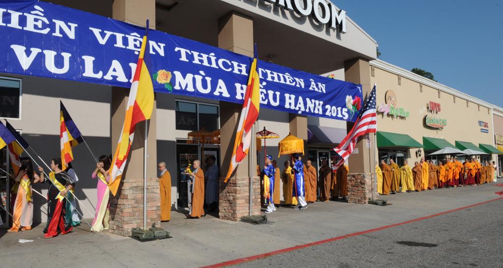 Hội Lệ Vu Lan - Mua Hiếu Hạnh 2015 Do Thiền Viện Thích Thiên Ân, Atlanta (Hoa Kỳ) Tổ Chức