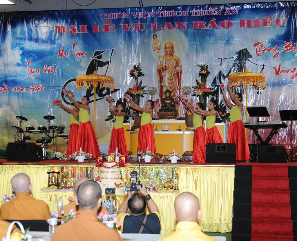 Hội Lệ Vu Lan - Mua Hiếu Hạnh 2015 Do Thiền Viện Thích Thiên Ân, Atlanta (Hoa Kỳ) Tổ Chức