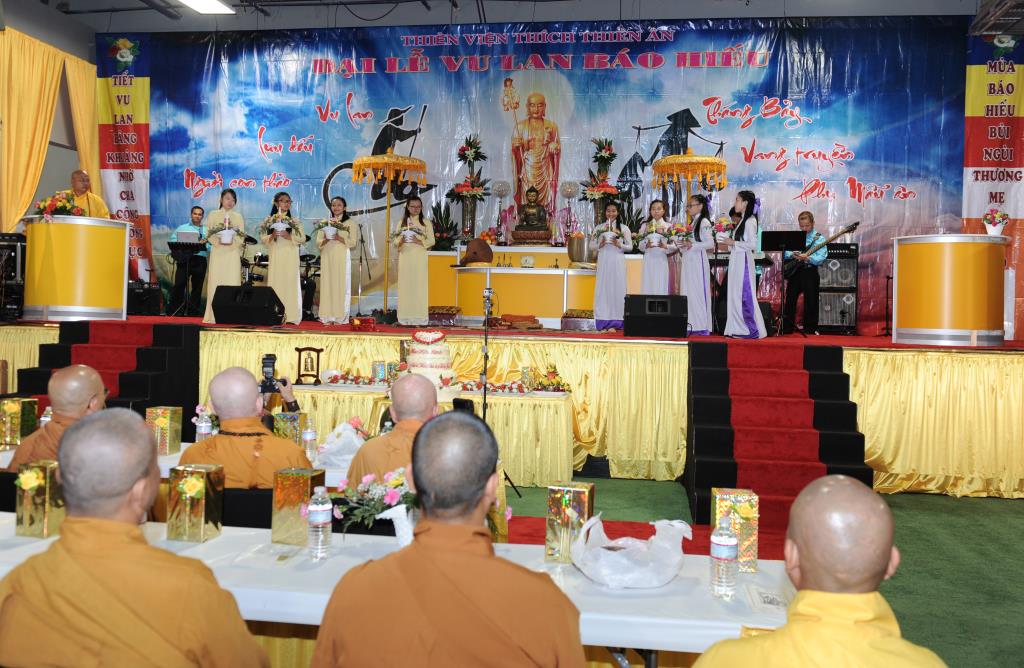 Hội Lệ Vu Lan - Mua Hiếu Hạnh 2015 Do Thiền Viện Thích Thiên Ân, Atlanta (Hoa Kỳ) Tổ Chức