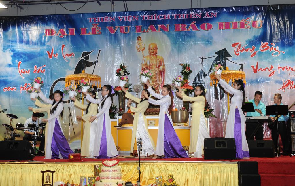 Hội Lệ Vu Lan - Mua Hiếu Hạnh 2015 Do Thiền Viện Thích Thiên Ân, Atlanta (Hoa Kỳ) Tổ Chức