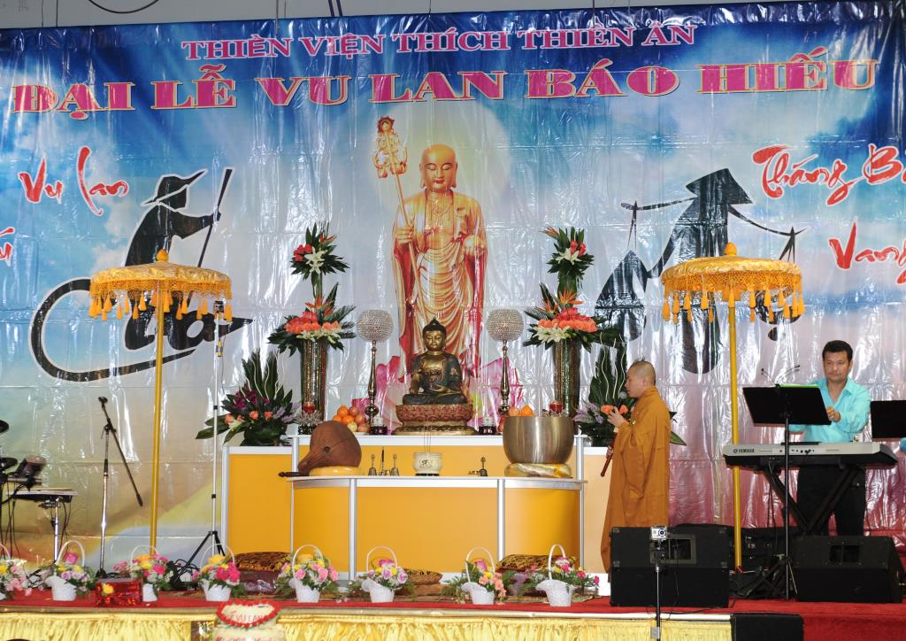 Hội Lệ Vu Lan - Mua Hiếu Hạnh 2015 Do Thiền Viện Thích Thiên Ân, Atlanta (Hoa Kỳ) Tổ Chức