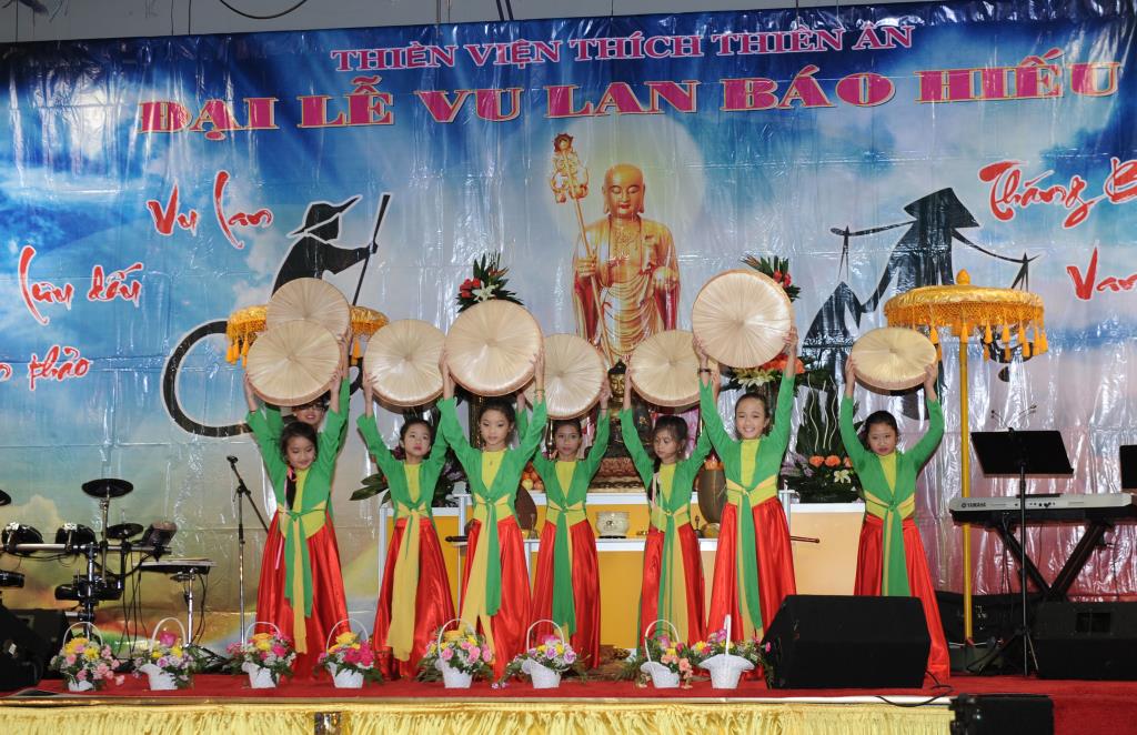 Hội Lệ Vu Lan - Mua Hiếu Hạnh 2015 Do Thiền Viện Thích Thiên Ân, Atlanta (Hoa Kỳ) Tổ Chức