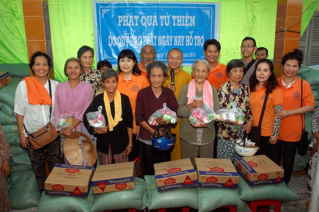 Quỹ Đạo Phật Ngày Nay khánh thành “Nhịp cầu yêu thương 4” và trao quà từ thiện tại Bến Tre