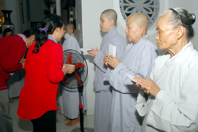 Quỹ Đạo Phật Ngày Nay khánh thành “Nhịp cầu yêu thương 4” và trao quà từ thiện tại Bến Tre