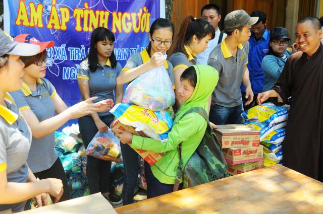 Quảng Nam : CLB Thiện Nguyện Hương Từ Tâm với chương trình “Ấm áp Tình Người”