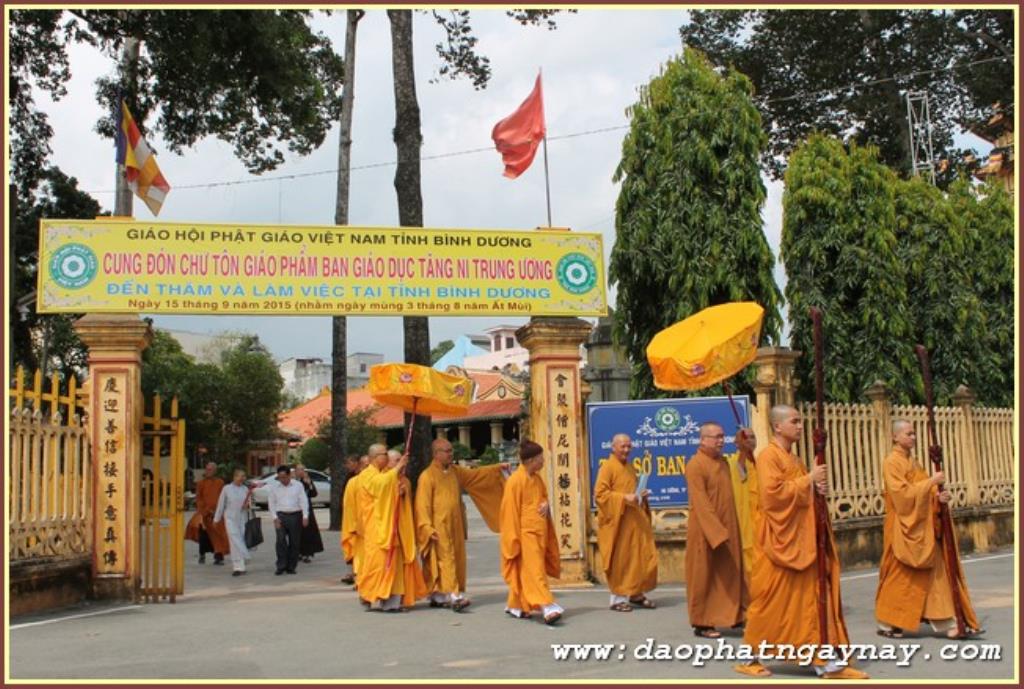Bình Dương:  Ban Giáo Dục Tăng Ni Trung Ương  đến thăm và làm việc trường Trung Cấp Phật Học