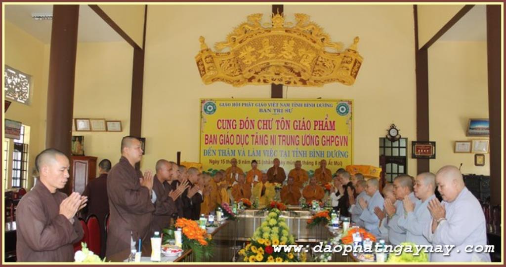 Bình Dương:  Ban Giáo Dục Tăng Ni Trung Ương  đến thăm và làm việc trường Trung Cấp Phật Học