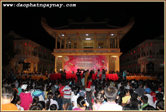 Vũng Tầu: Mùa trăng yêu thương 2015