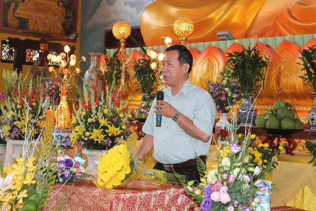 Ban tôn giáo viếng thăm trường hạ Thiền Viện Phước Sơn