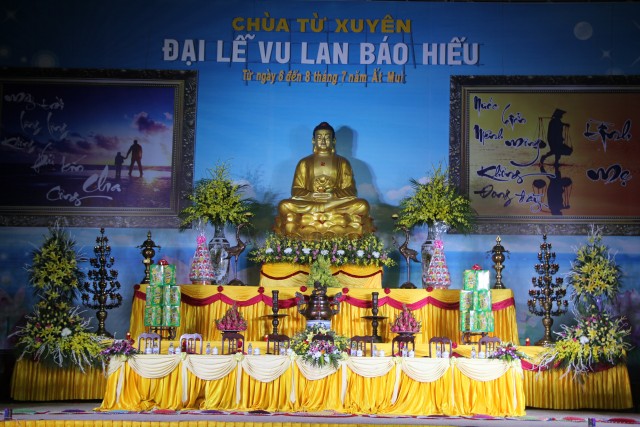 Thái Bình: Đêm hội bông hồng cài áo tại chùa Từ Xuyên
