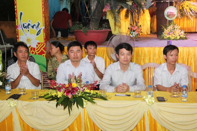 Thái Bình: Đêm hội bông hồng cài áo tại chùa Từ Xuyên