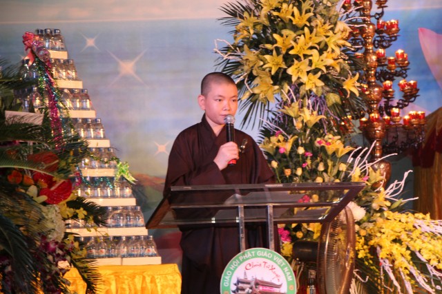 Thái Bình: Đêm hội bông hồng cài áo tại chùa Từ Xuyên