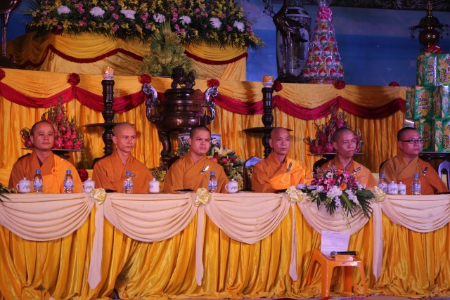Thái Bình: Đêm hội bông hồng cài áo tại chùa Từ Xuyên