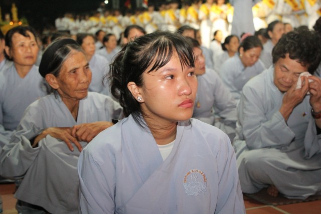 Thái Bình: Đêm hội bông hồng cài áo tại chùa Từ Xuyên