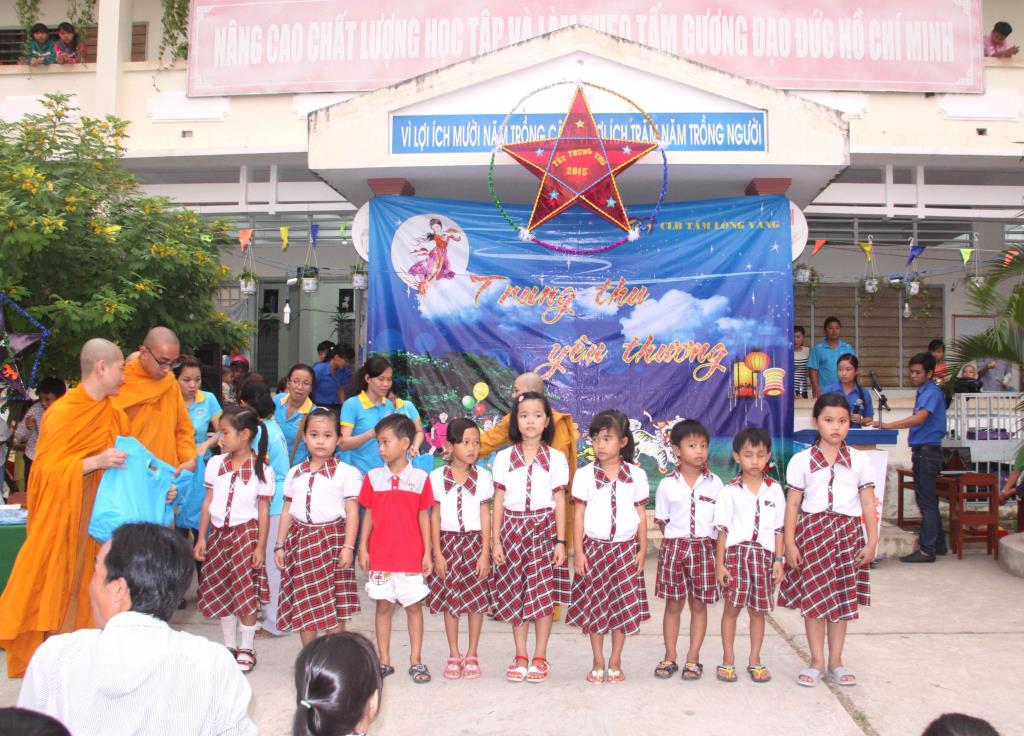 Về Quê Tổ Với Trung Thu Yêu Thương