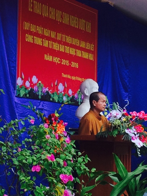 Quỹ Đạo Phật Ngày Nay: Chương trình “Đạo làm con” – trao tặng học bổng cho học sinh nghèo Thanh Hóa
