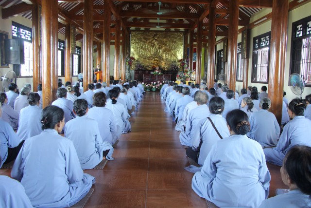 Thái Bình: Khóa tu niệm Phật một ngày tại chùa Từ Xuyên