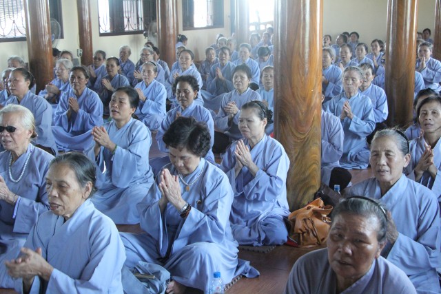 Thái Bình: Khóa tu niệm Phật một ngày tại chùa Từ Xuyên